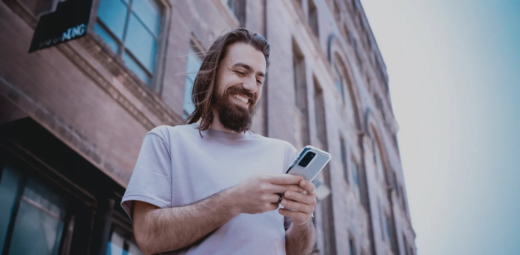 Stay Connected on the Go: Why Metro by T-Mobile Makes Sense for Adventurers