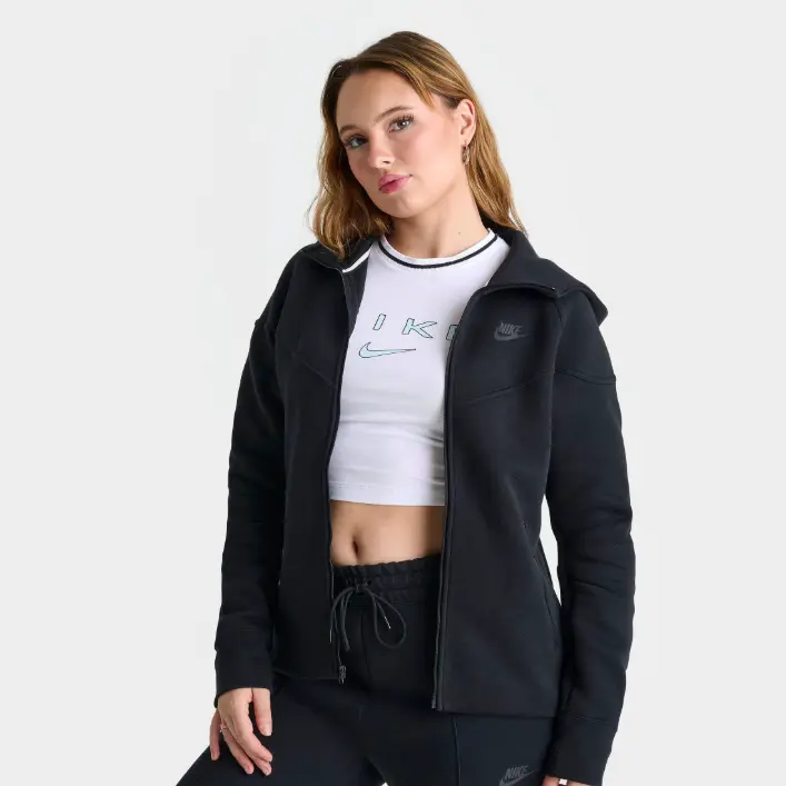https://activejunky-cdn.s3.amazonaws.com/aj-content/jdsport-womens-sportwear-fleece.png