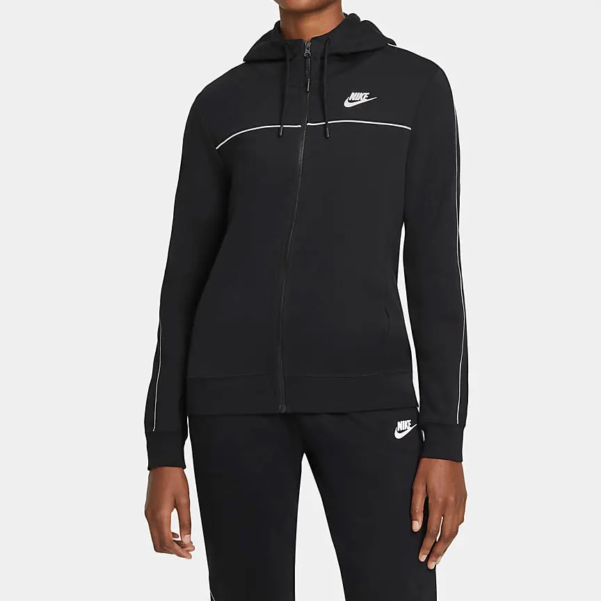 https://activejunky-cdn.s3.amazonaws.com/aj-content/sportswear-womens-full-zip-hoodie-1.jpg