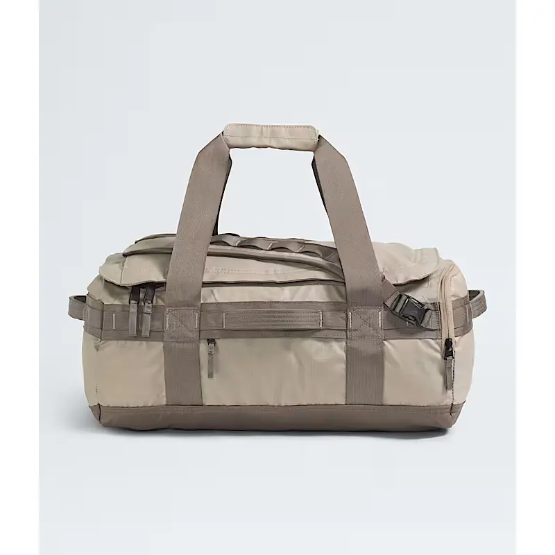https://activejunky-cdn.s3.amazonaws.com/aj-content/tnf-voyager-duffel-4.jpg