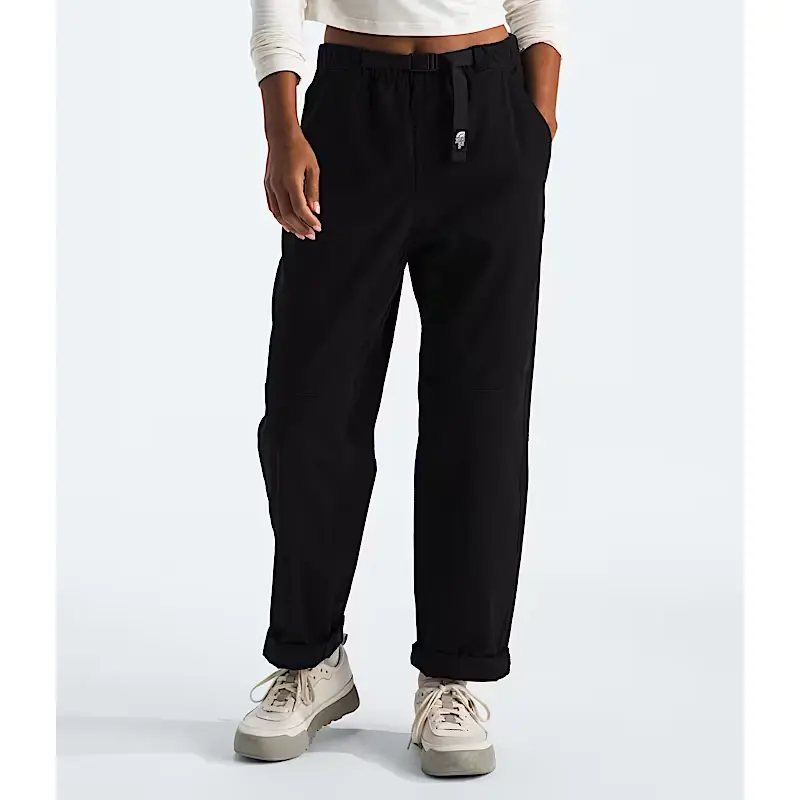 https://activejunky-cdn.s3.amazonaws.com/aj-content/tnf-belt-pants-2.png
