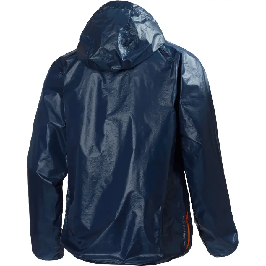 https://activejunky.s3.amazonaws.com/images/thefix_upload/AJ2/helly-hansen-feather-jacket003.jpg