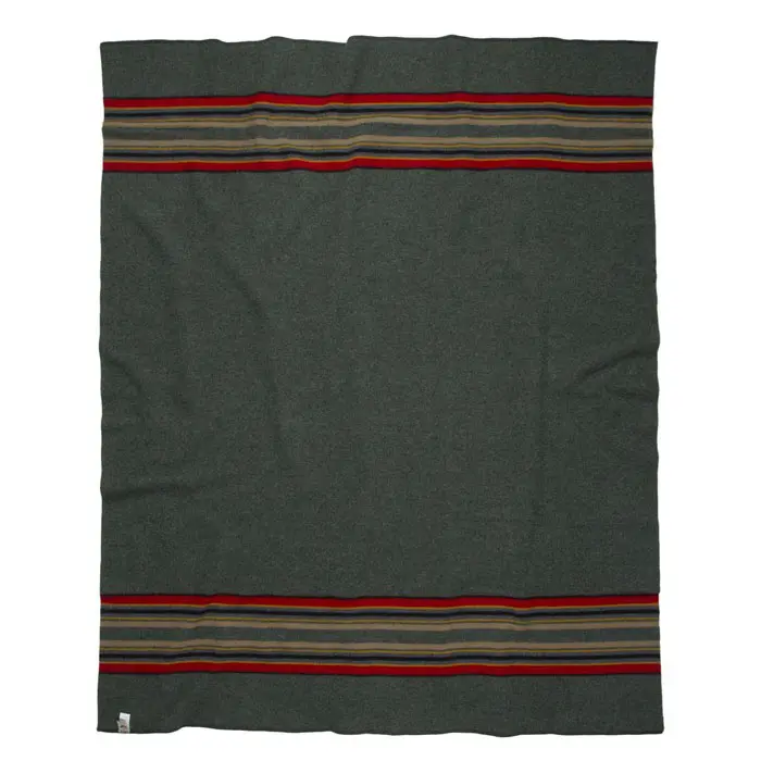 https://s3.amazonaws.com/activejunky/images/thefix/pendleton-camp-blanket-2.jpg