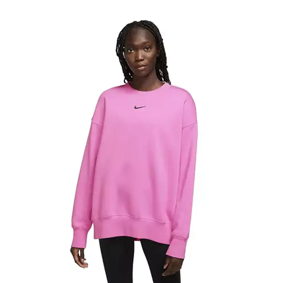 https://s3.amazonaws.com/activejunky-cdn/aj-content/nike-sweatshirt-3.png