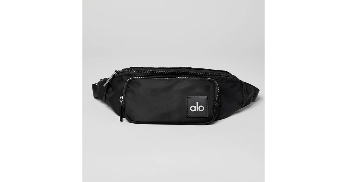 ★人気商品★【ALO Yoga】Explorer Fanny Pack / ボディバッグ Explorer Fanny Pack - Ivory | Alo Yoga